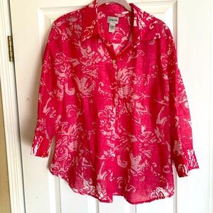 Chico’s button up front blouse with 3/4 quarter length sleeves.